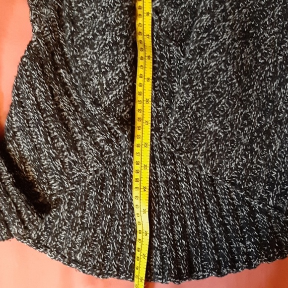 WOOL KNIT BLACK AND WHITE CARDIGAN SWEATER - Picture 6 of 6